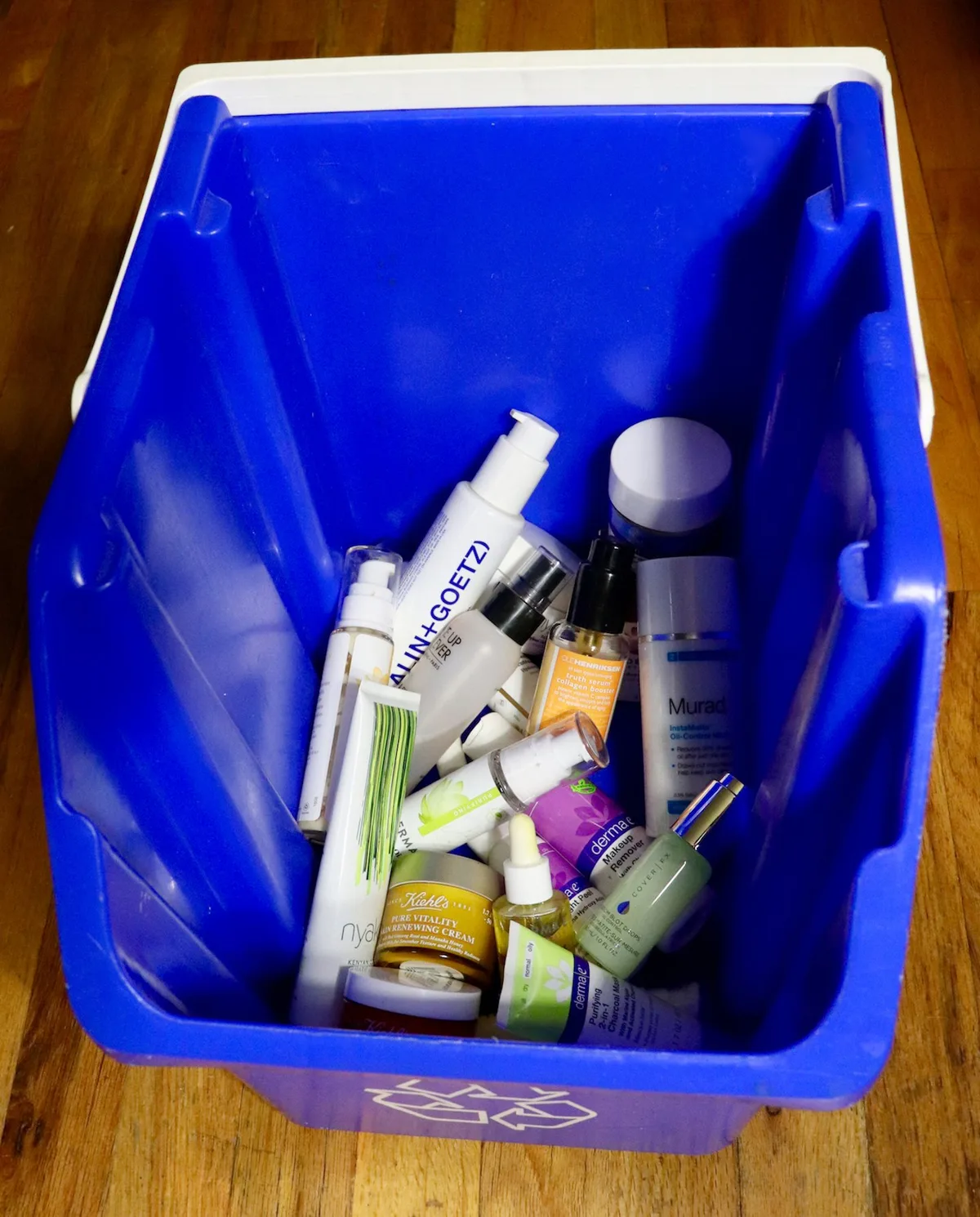 Can expired beauty products cause problems?
