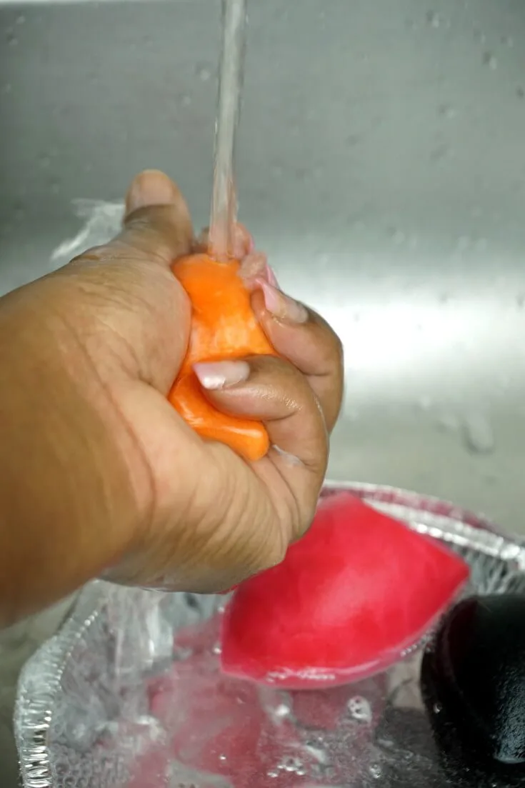 The Quick & Easy Makeup Sponge Clean