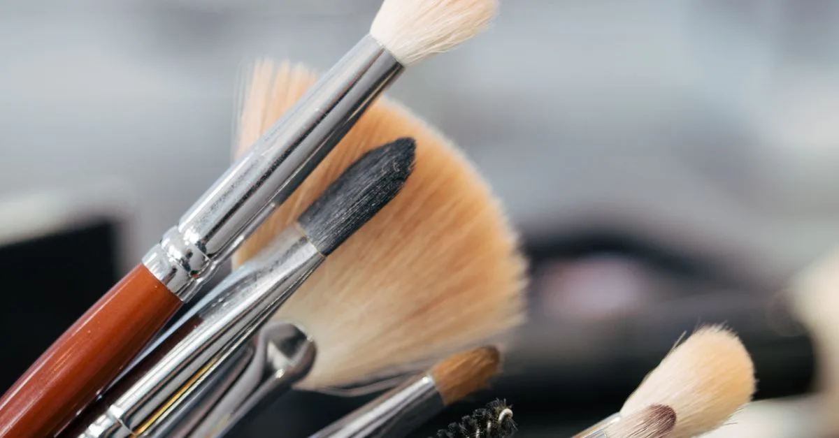 What is the best makeup brush for concealer?