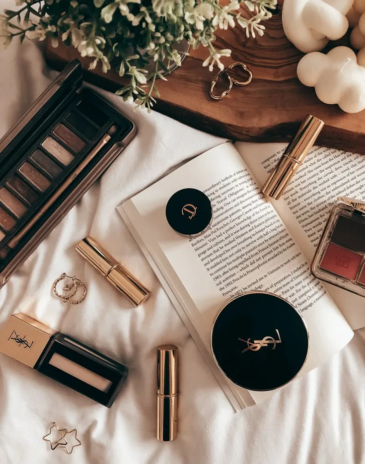What makeup products should beginners buy?